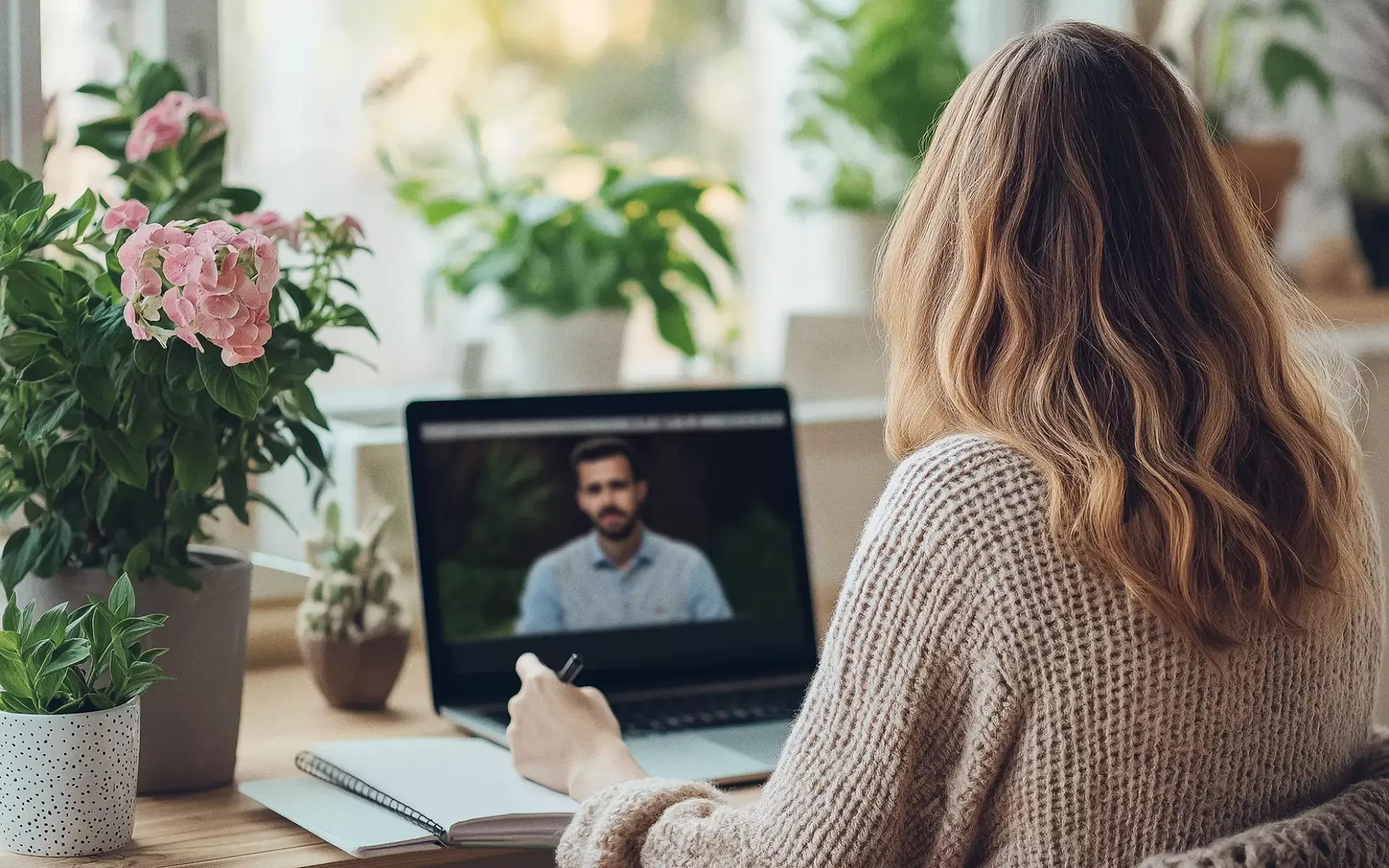 Bridging Timezones with AI - Video Meeting Summaries for Distributed Teams